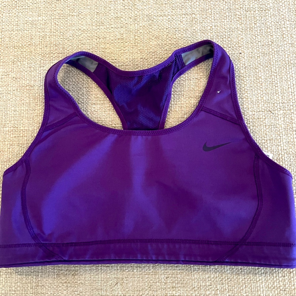 Nike Sportsbra, size medium, purple
